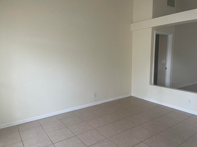 Foto del edificio - 974 SW California Blvd