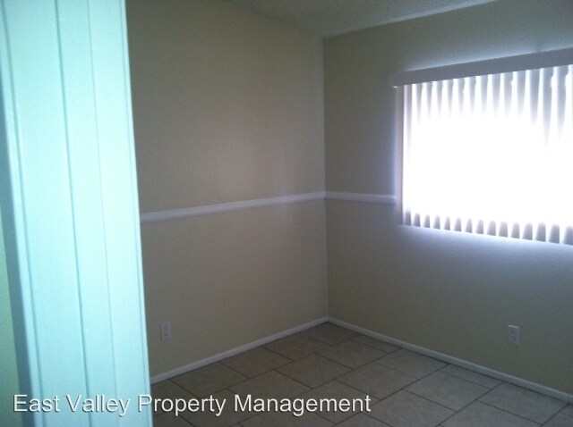 Foto del edificio - 1251 S Meadow Ln