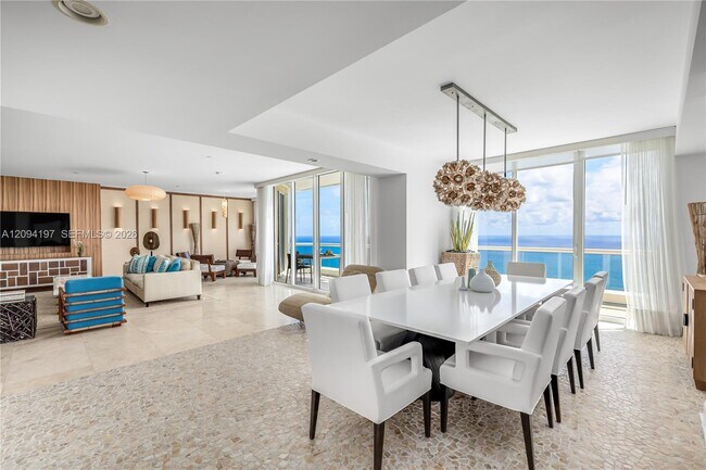 Building Photo - 17875 Collins Ave