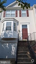 Building Photo - 424 Lilac Terrace NE