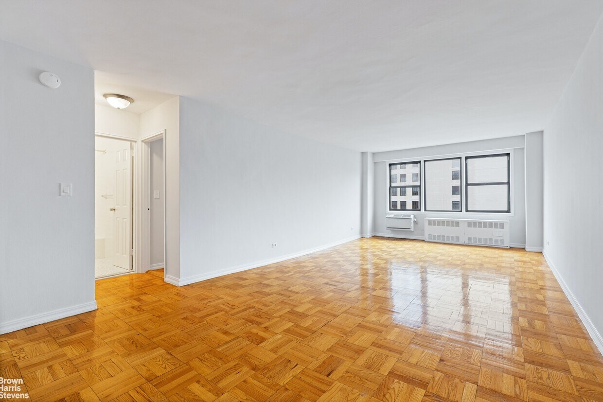 200 E 15th St Unit 16D, New York, NY 10003 Room for Rent in New York