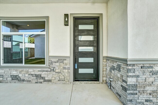 puerta principal - 2124 W 238th St