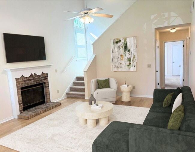 Building Photo - "Charming 3-Bed Oasis in Shalimar with 2 Full Baths and Cozy 1205 Sq. Ft.!