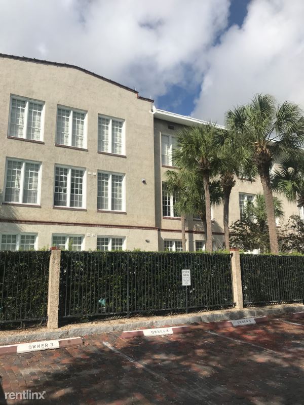 701 Mirror Lake Dr N, Saint Petersburg, FL 33701 Condo for Rent in