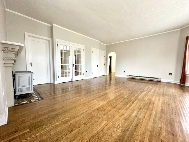 Foto del edificio - 423 S Coeur d'Alene St