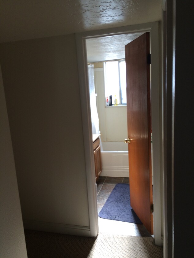 Building Photo - 417 N 600 E