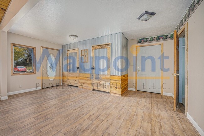 Foto del edificio - 4340 Brown Rd