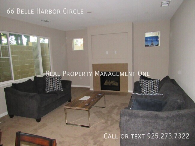 Foto del edificio - 66 Belle Harbor Cir