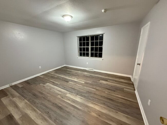 Building Photo - 1836 Greenbrier Ave SE