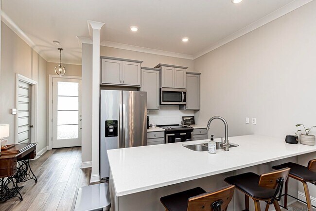Foto del edificio - 17509 Comfort Blvd