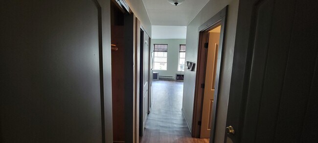 Foto del edificio - 342-344 W. Main St
