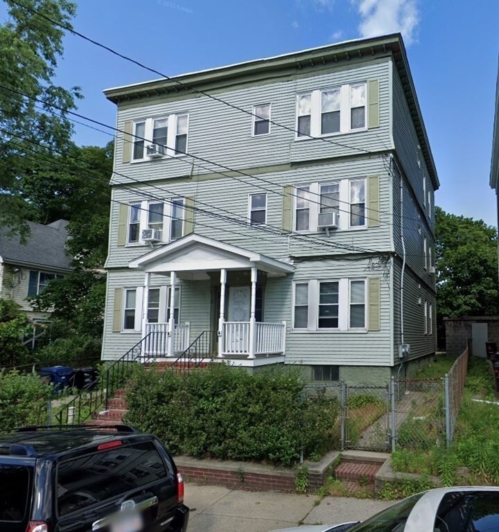 Primary Photo - 32 Bellevue St
