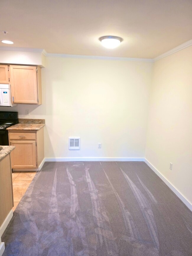 Building Photo - 1001 W Casino Rd