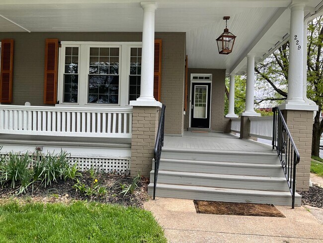 Foto del edificio - 229 Cocoa Ave