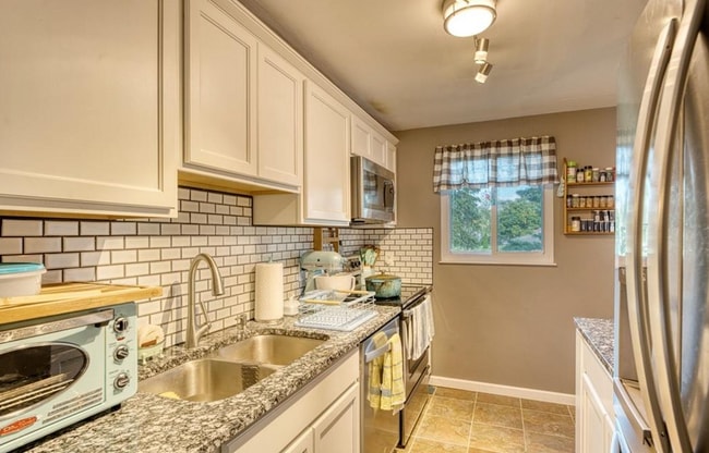 Building Photo - 4734 Willow Mist Dr