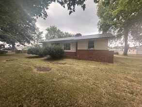 Building Photo - 10248 Dixie Beeline Hwy