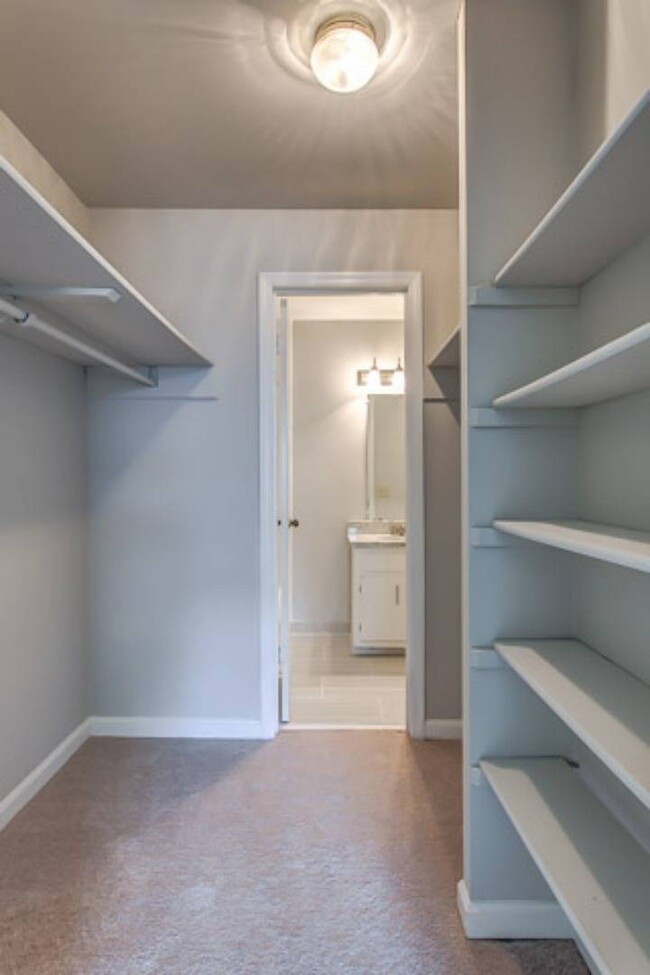 Generous Closet Space - Greenbriar