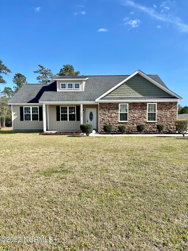 Foto principal - 770 Jim Grant Ave