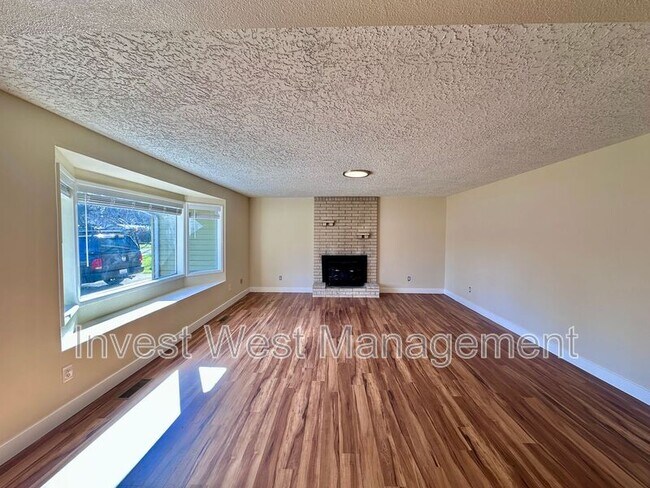 Foto del edificio - 6110 NW Garfield Ave