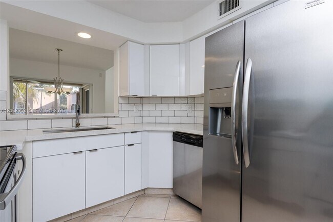 Foto del edificio - 1540 N Trafalgar Cir