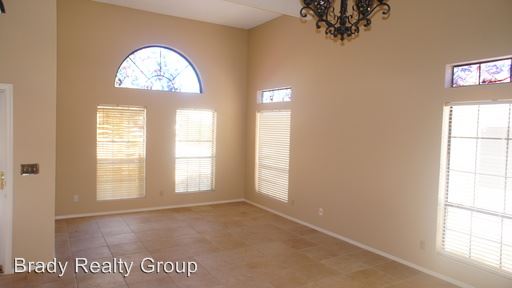 Building Photo - 5421 Singing Hills Dr