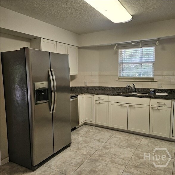 Building Photo - 711 Plantation Dr