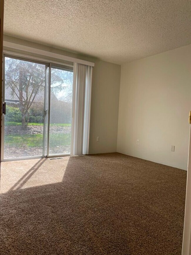 Foto del edificio - 2 bedroom townhouse