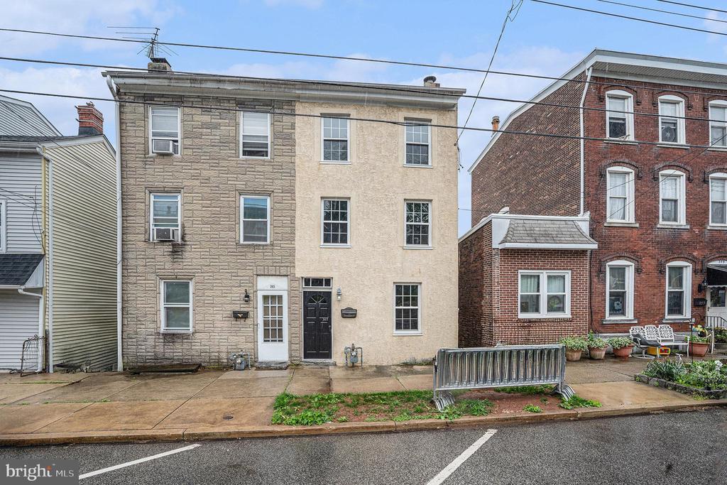 Primary Photo - 363 Spring Mill Ave