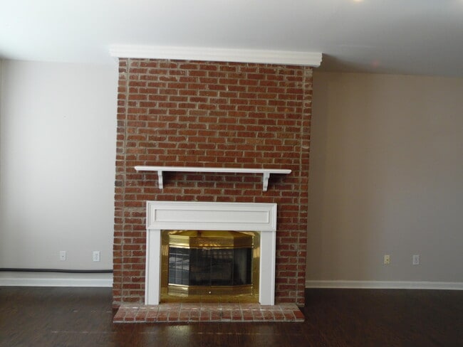 Foto del edificio - 317 Bainbridge Dr