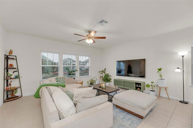 Foto del edificio - 16900 Adoro Dr