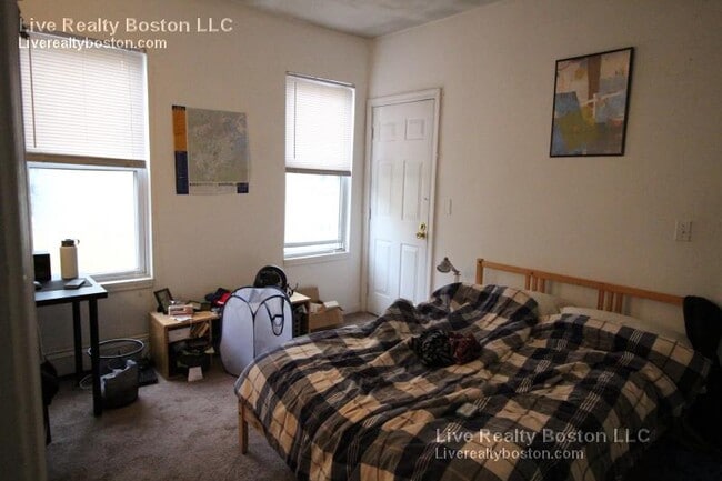 Building Photo - 58 Mansfield St