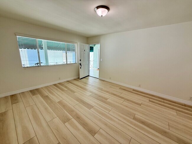 Foto del edificio - 1406 S Saltair Ave