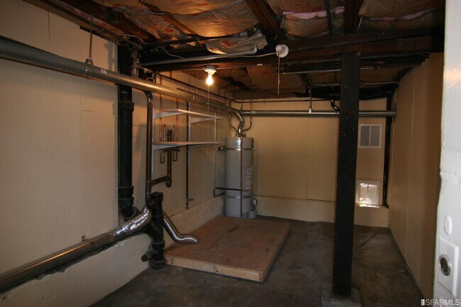 Building Photo - 2649 Sacramento St