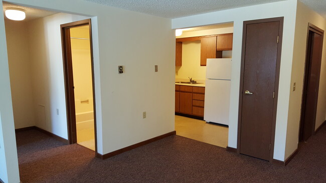 looking from living room to bathroom, kitchen and entrance hallway - 735 Main St