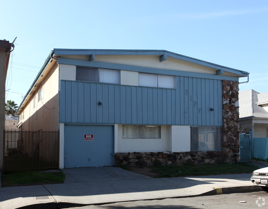 Building Photo - The Elm Street Apartments