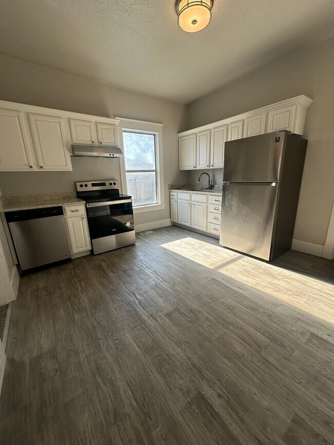 Building Photo - $1,000 Amazon Gift Card! Single-Story 3 Bed Home with Fenced Yard in Ogden