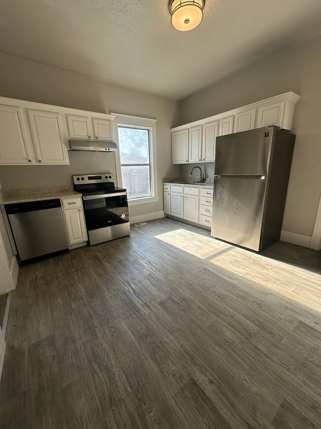 Foto del edificio - $1,000 Amazon Gift Card! Single-Story 3 Bed Home with Fenced Yard in Ogden