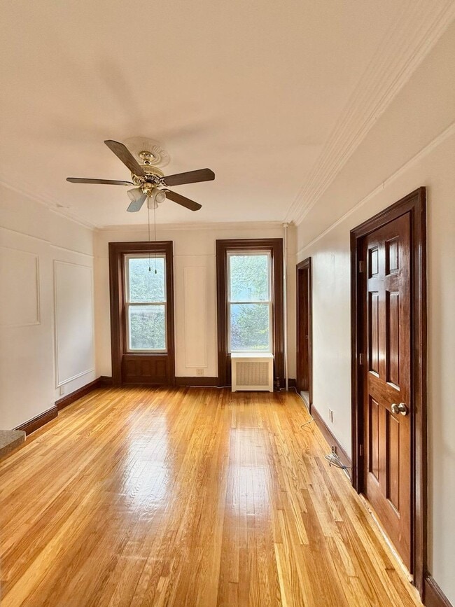 Building Photo - 136 St James Pl