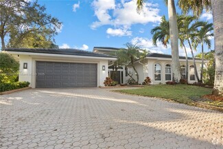 Building Photo - 3719 Oak Ridge Cir