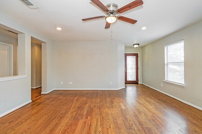 Foto del edificio - 13619 Galena Creek Dr