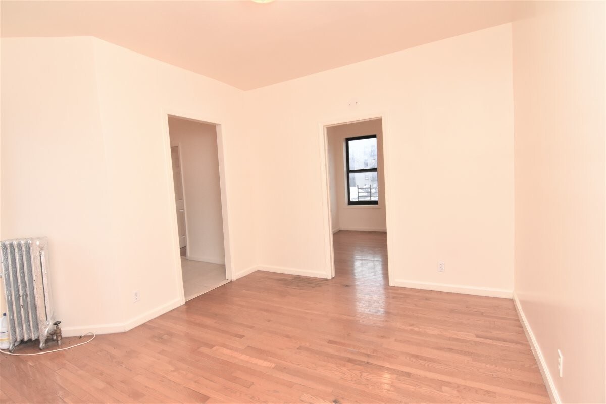 Foto principal - 133 W 145th St