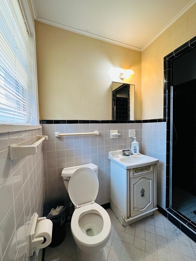 2007 Captain Shreve Dr, Shreveport, LA 71105 House Rental in