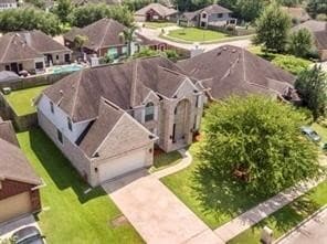Building Photo - 1621 N Yellowstone Dr