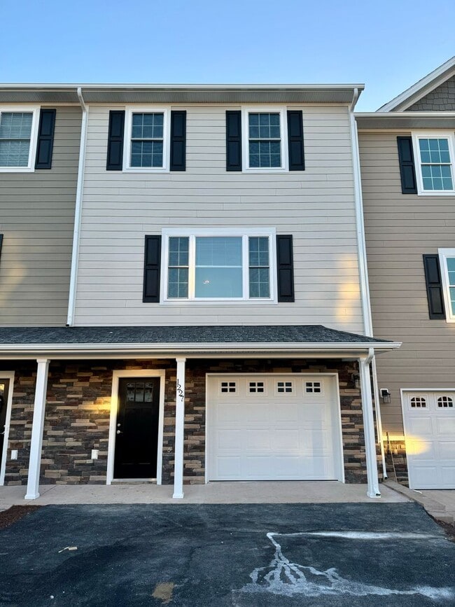 Building Photo - 1244 Harvest Ct
