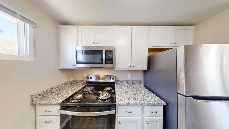 Primary Photo - 2405 E St Vrain St