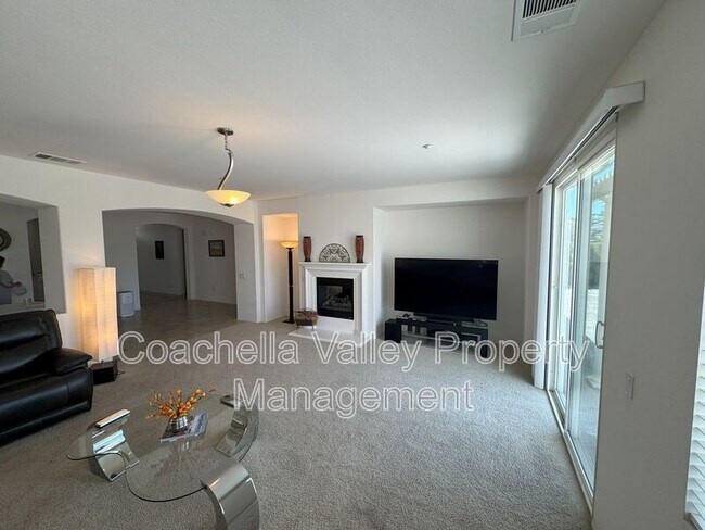 Building Photo - 1290 Esperanza Trail