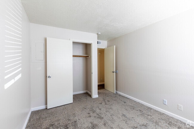 Interior Photo - AYA ABQ