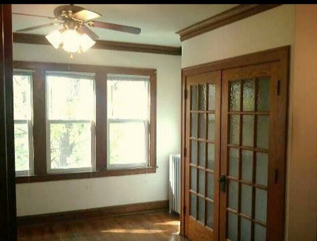 Plenty of natural sunlight, natural woodwork. - 3237 Lockwood N Ave