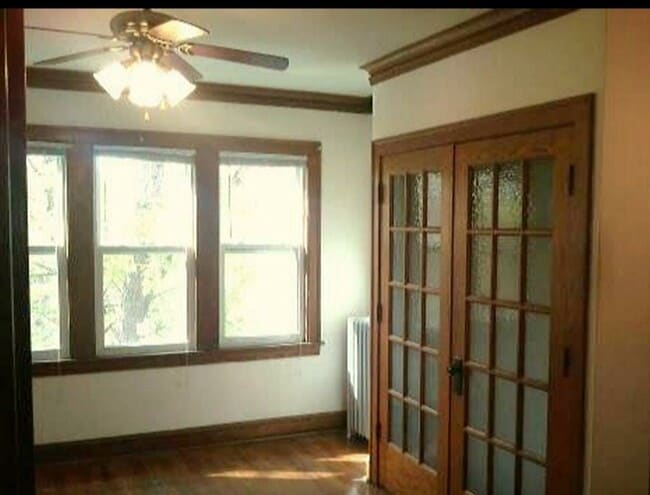 Plenty of natural sunlight, natural woodwork. - 3237 Lockwood N Ave