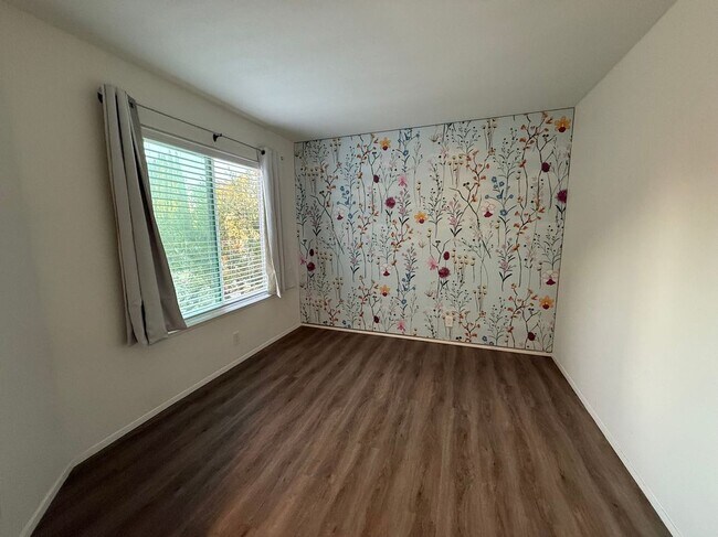 Foto del edificio - 90 Cherry Ridge Ln